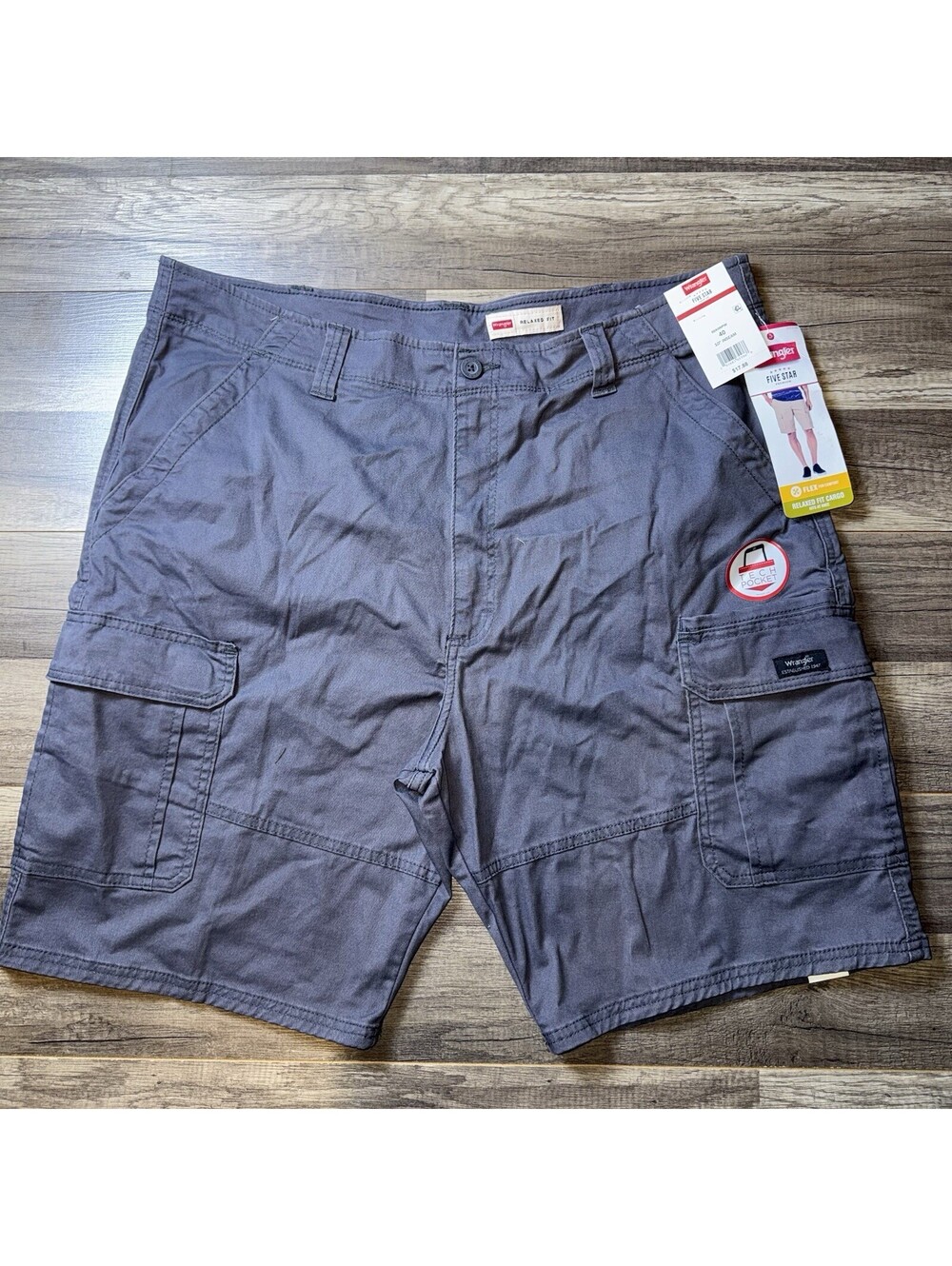 Wrangler Five Star Cargo Shorts Men’s 40 Gray Relaxed Fit 10” Inseam NWT